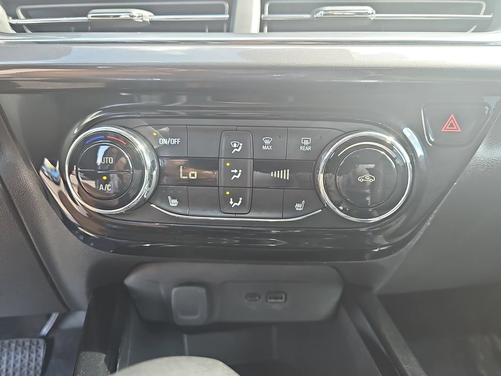 Certified 2025 Chevrolet Trax ACTIV w/ Driver Confidence Package FWD image 25