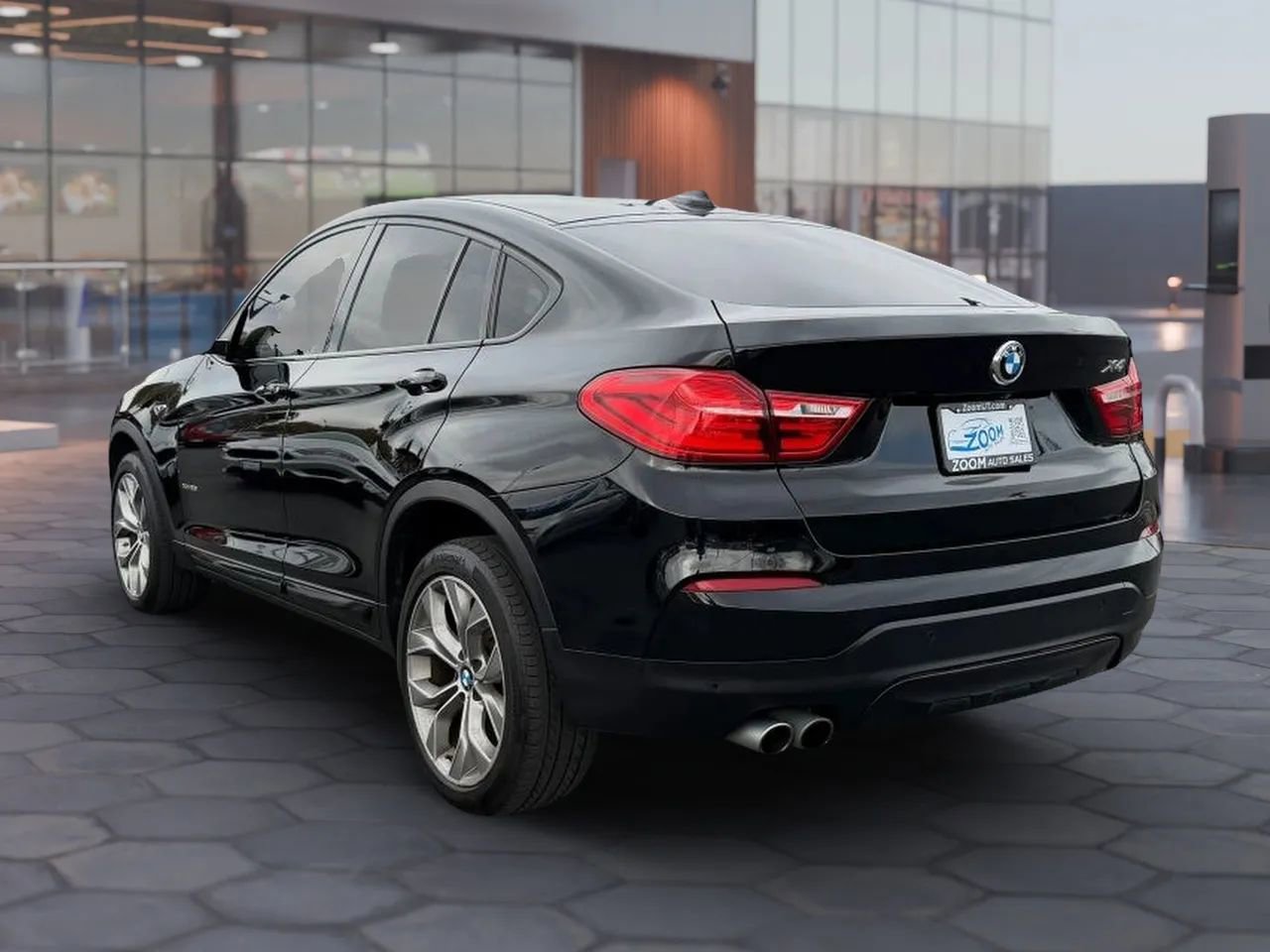 Used 2018 BMW X4 xDrive28i image 6