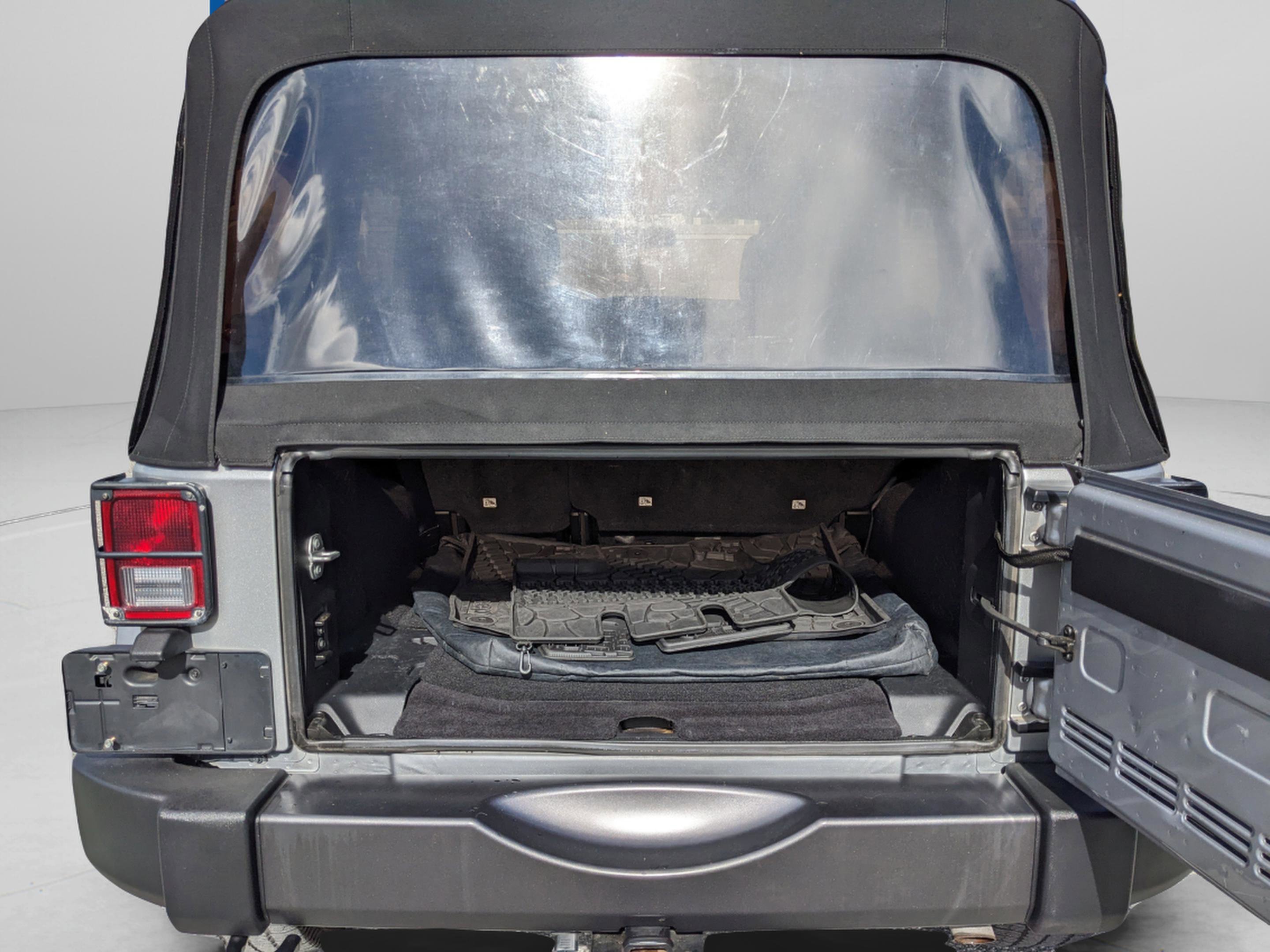 Used 2016 Jeep Wrangler Unlimited Sport image 16