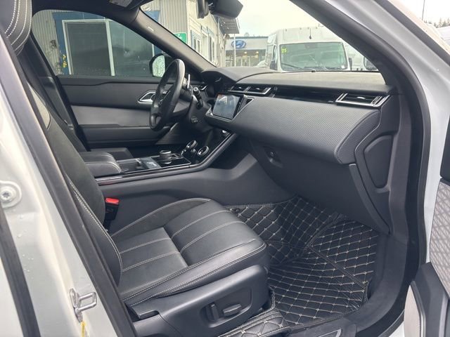 Used 2019 Land Rover Range Rover Velar R-Dynamic SE image 13
