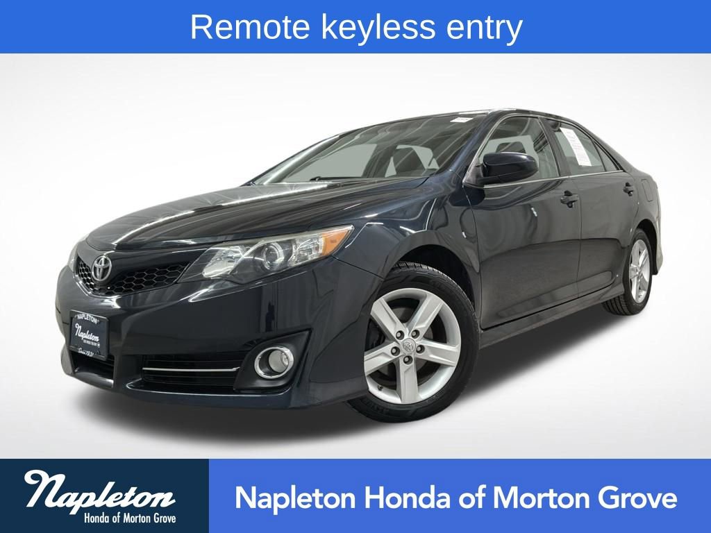 Used 2014 Toyota Camry SE video 1