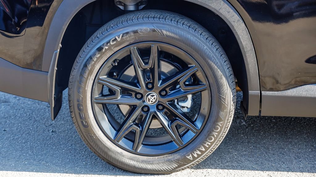 Used 2024 Toyota Grand Highlander AWD Hybrid image 12