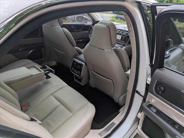 Used 2018 Lincoln Continental Reserve AWD/4WD image 15