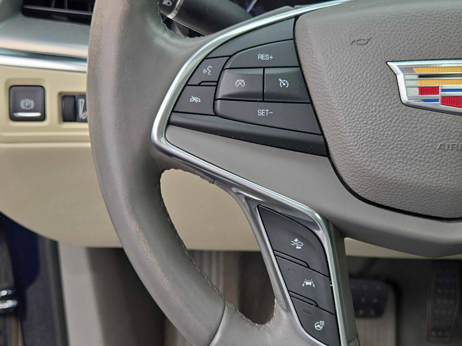 Used 2017 Cadillac XT5 Luxury w/ Driver Awareness Package image 22