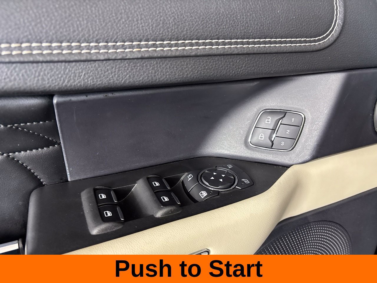 Used 2019 Ford Expedition Platinum AWD/4WD image 11