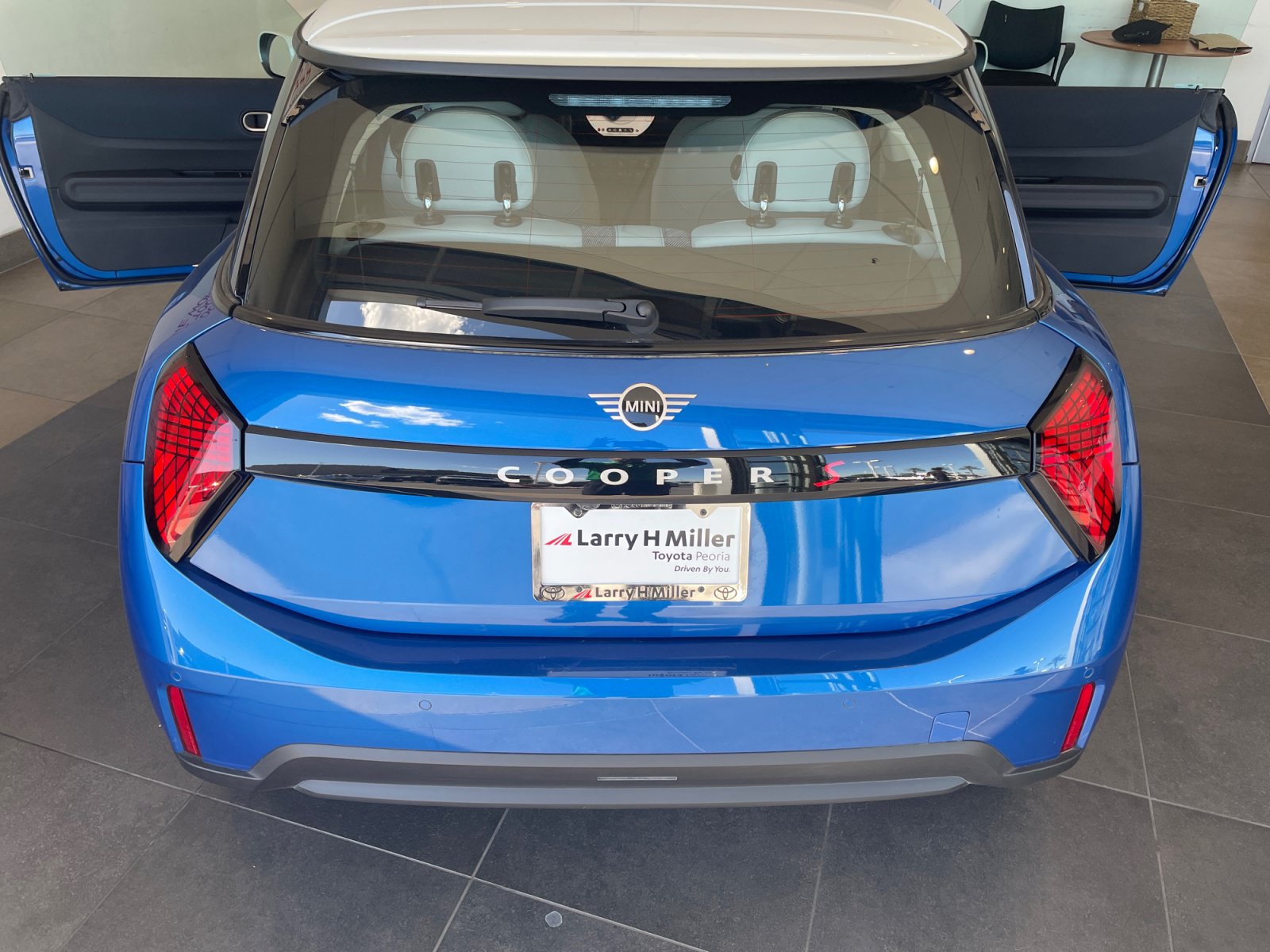 Used 2025 MINI Cooper S FWD image 24