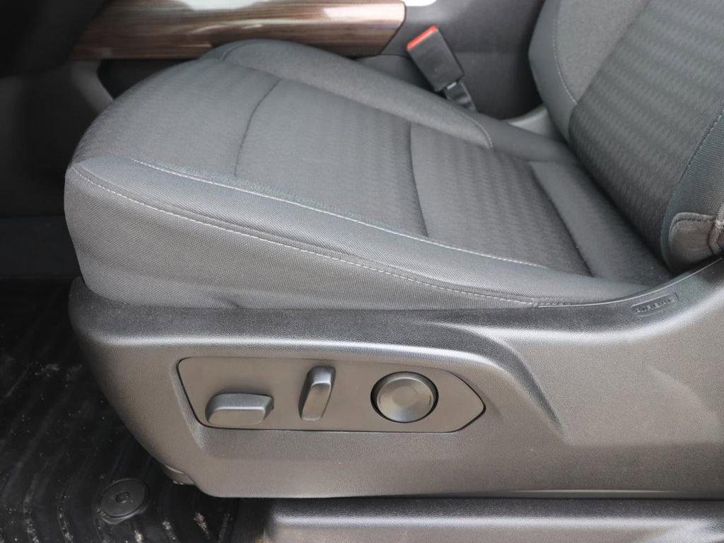 Used 2022 Chevrolet Silverado 1500 RST image 18