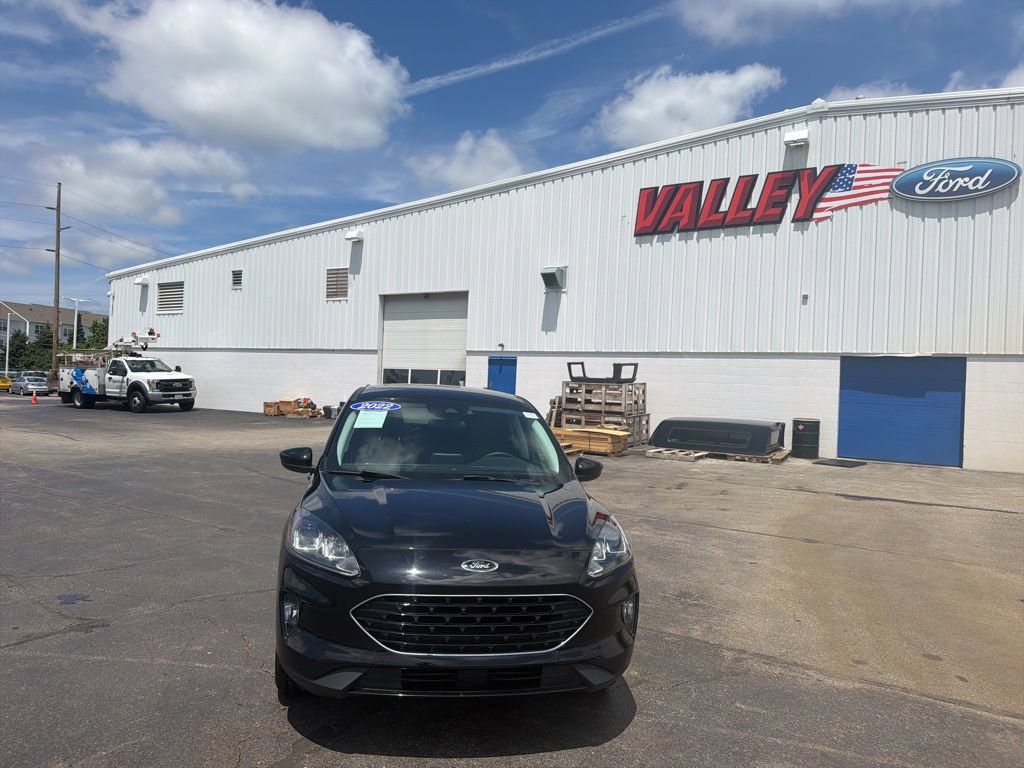 Used 2022 Ford Escape SEL w/ SEL Stealth AWD Package image 2