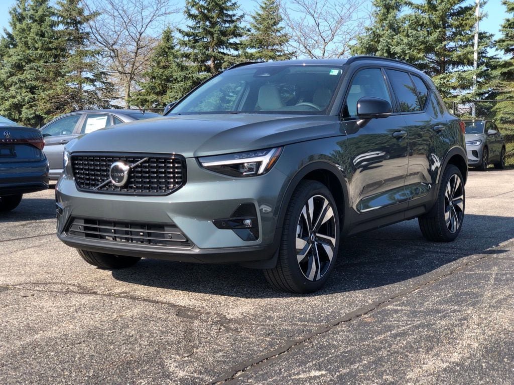New 2026 Volvo XC40 B5 Ultra w/ Protection Package Premier AWD/4WD image 3