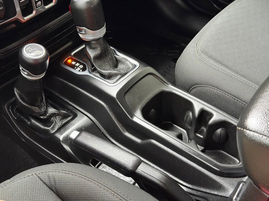 Used 2021 Jeep Gladiator Sport image 16