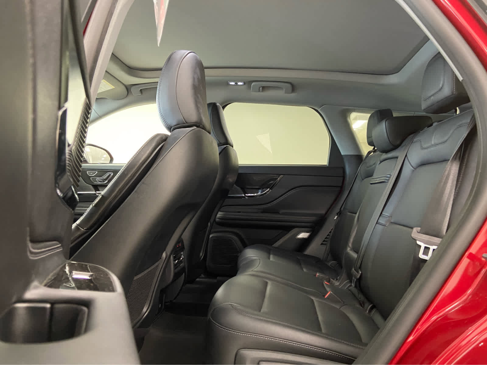 Used 2022 Lincoln Corsair AWD w/ Premium Package image 17