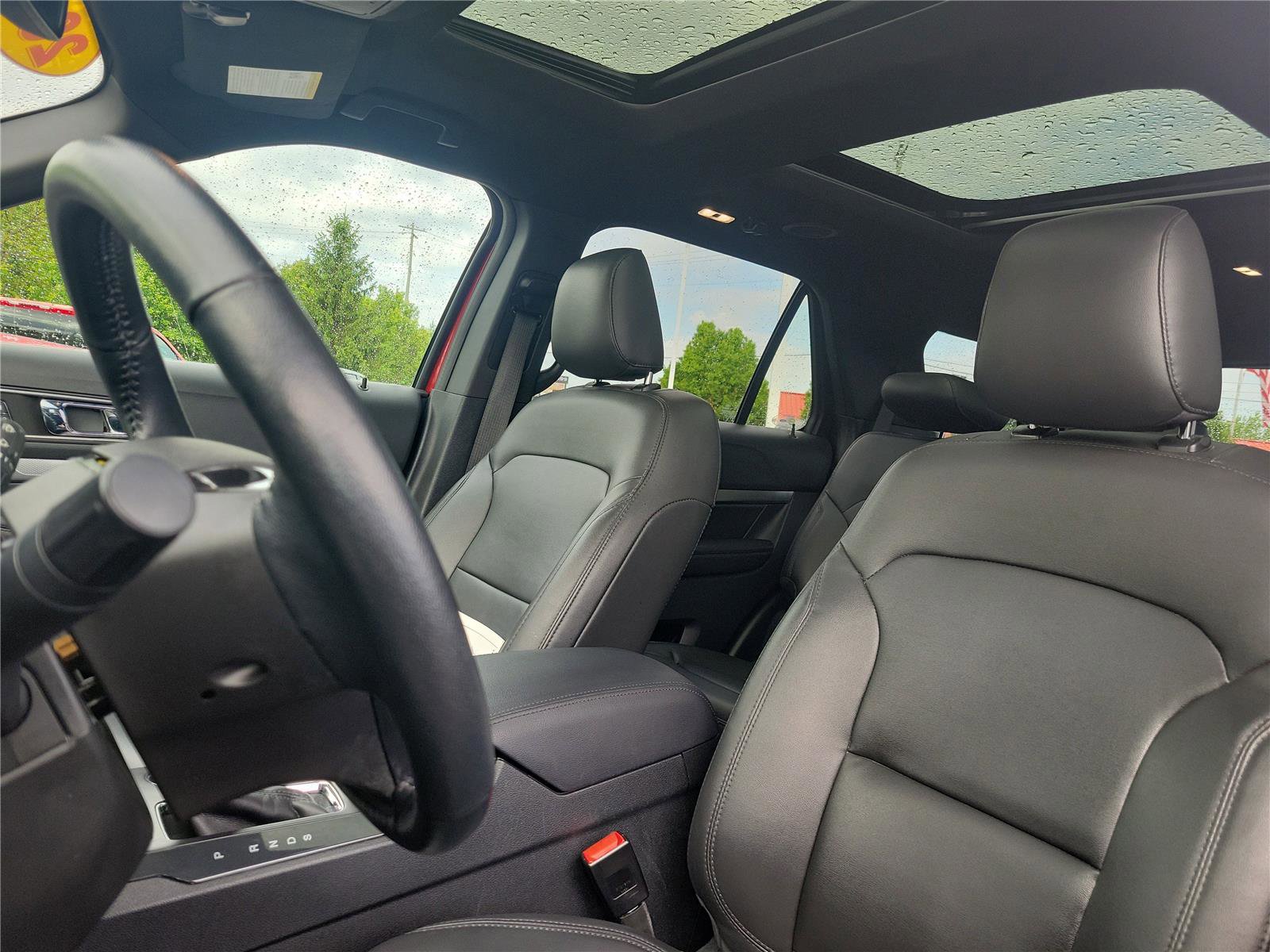 Used 2019 Ford Explorer XLT w/ Equipment Group 202A image 18