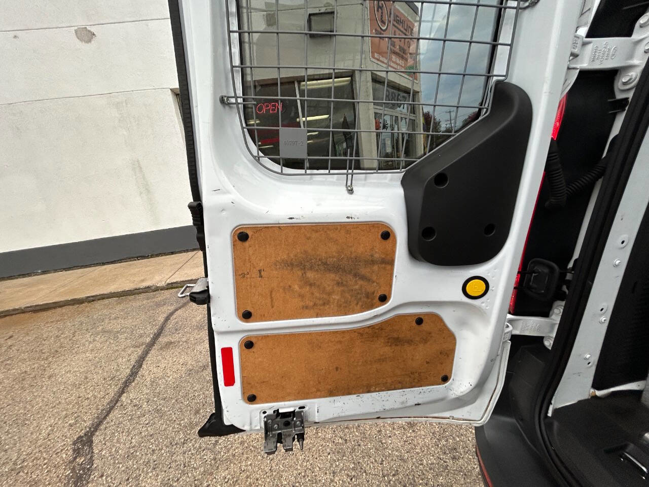 Used 2018 Ford Transit Connect XL image 31