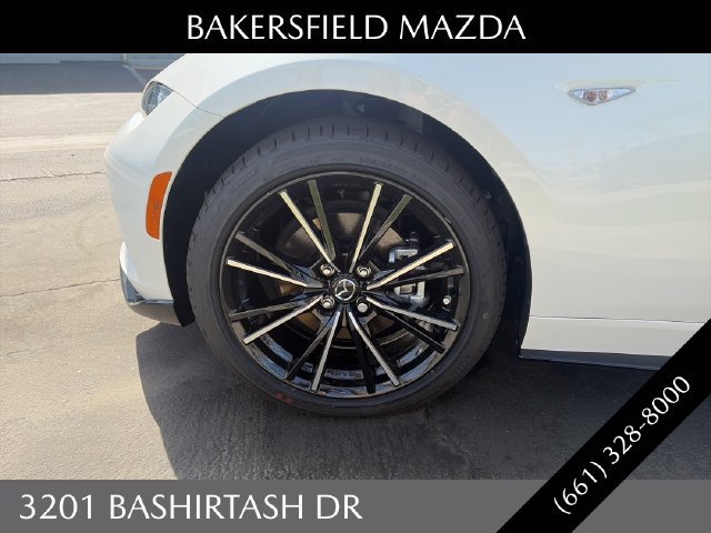 New 2026 MAZDA MX-5 Miata RF Grand Touring w/ Appearance Package RWD image 25
