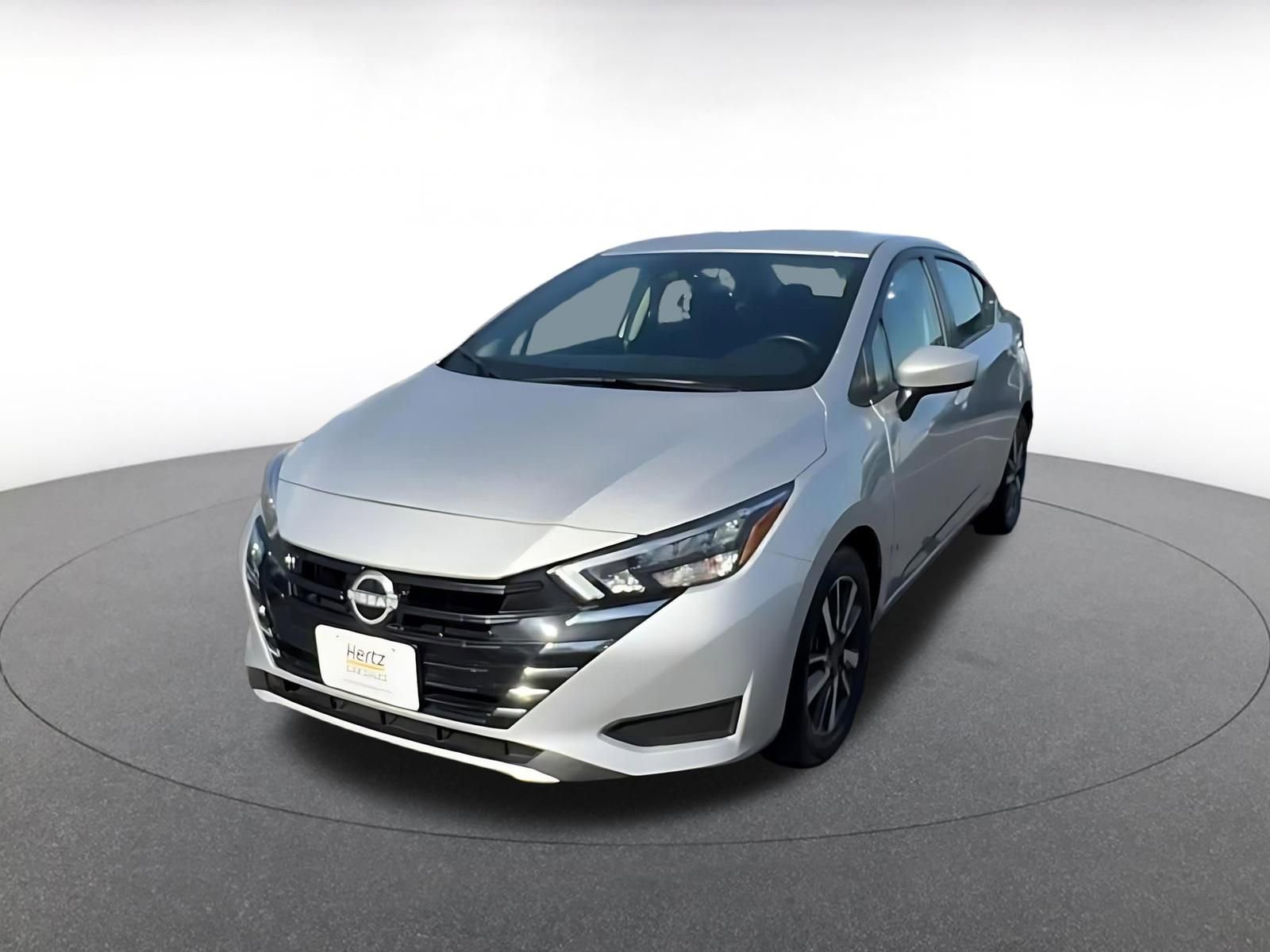 Used 2025 Nissan Versa SV image 7