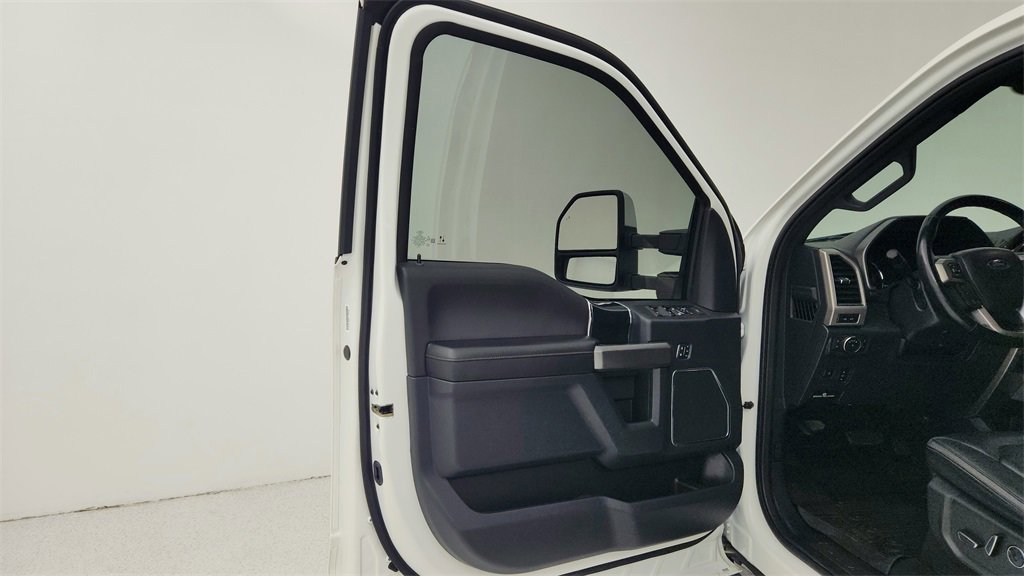 Used 2022 Ford F250 Platinum w/ Tremor Off-Road Package image 23