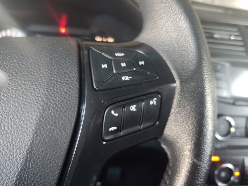 Used 2017 Ford Explorer XLT image 23