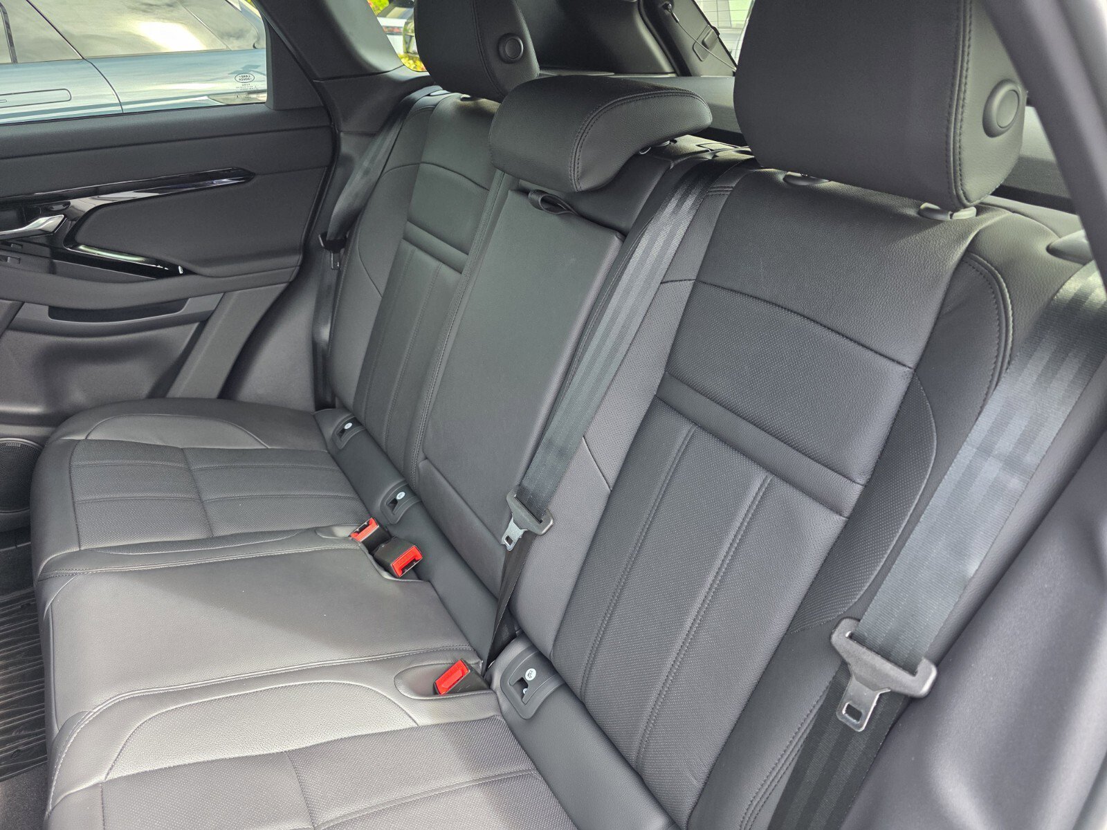 New 2026 Land Rover Range Rover Evoque Dynamic SE image 18