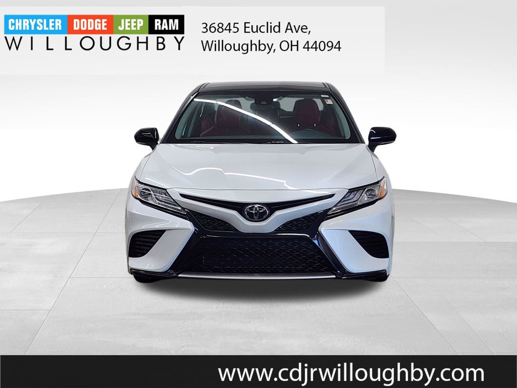 Used 2020 Toyota Camry XSE image 2