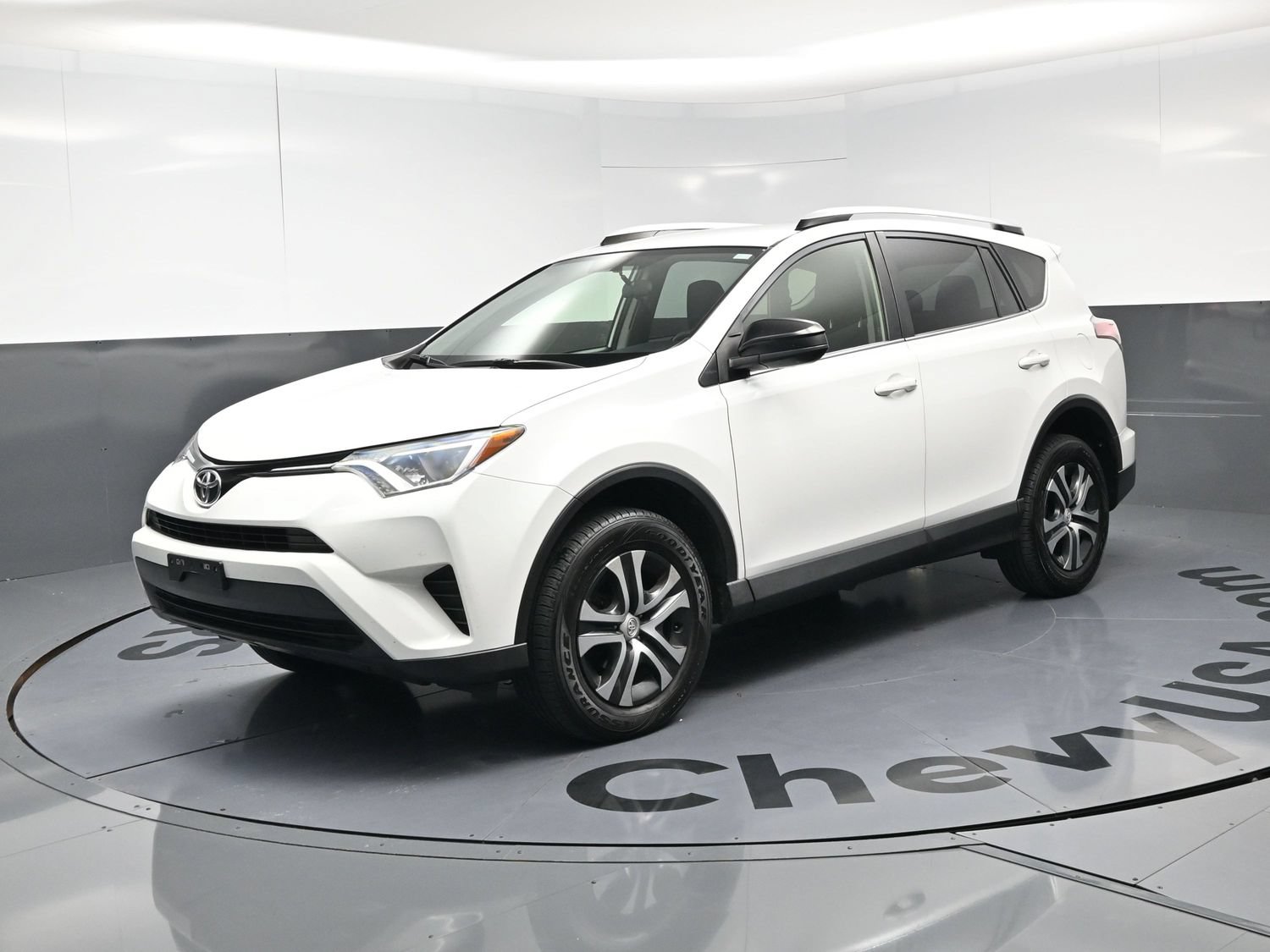 Used 2016 Toyota RAV4 LE AWD/4WD image 5