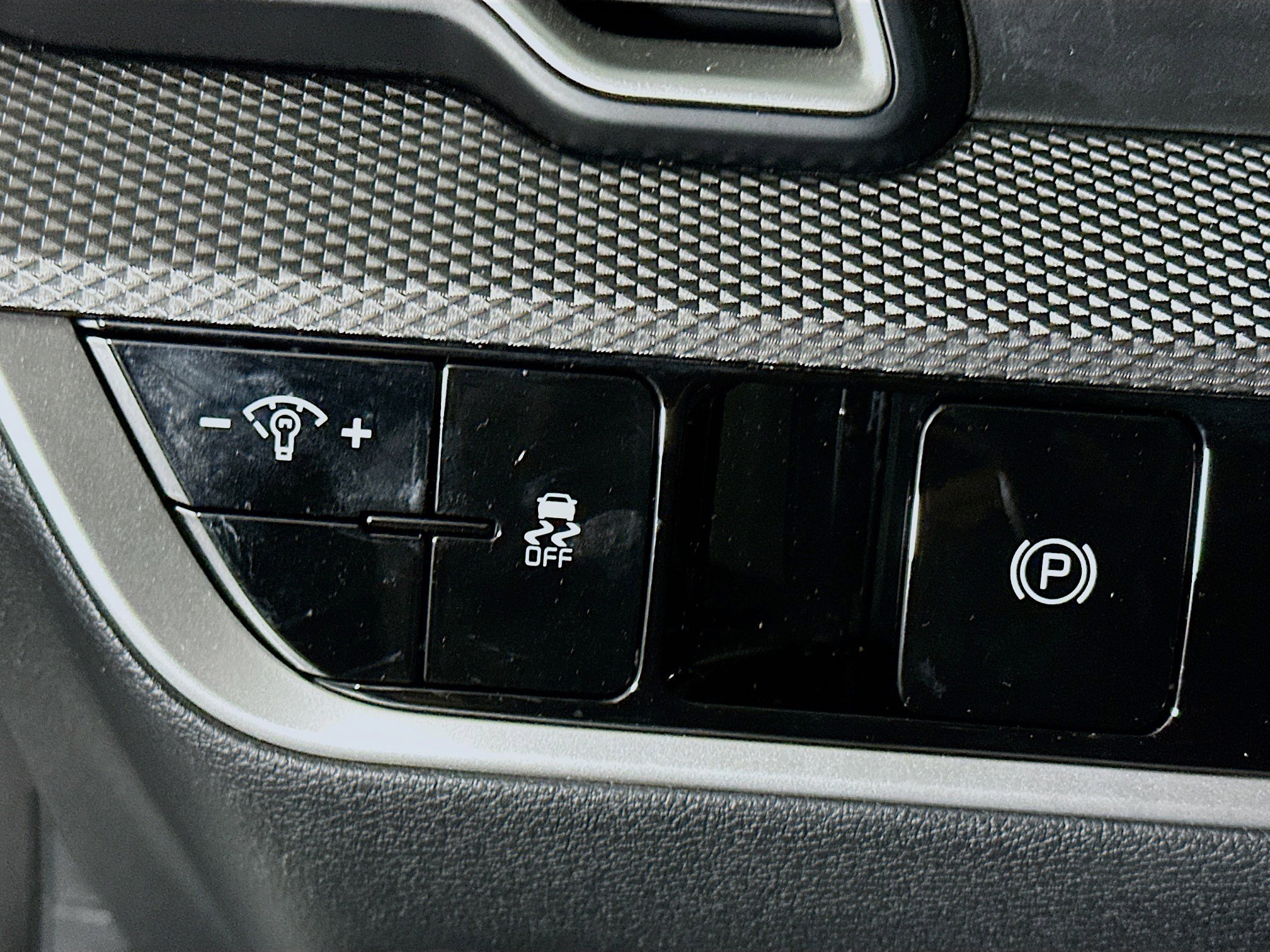 Used 2025 Kia Sportage LX image 17