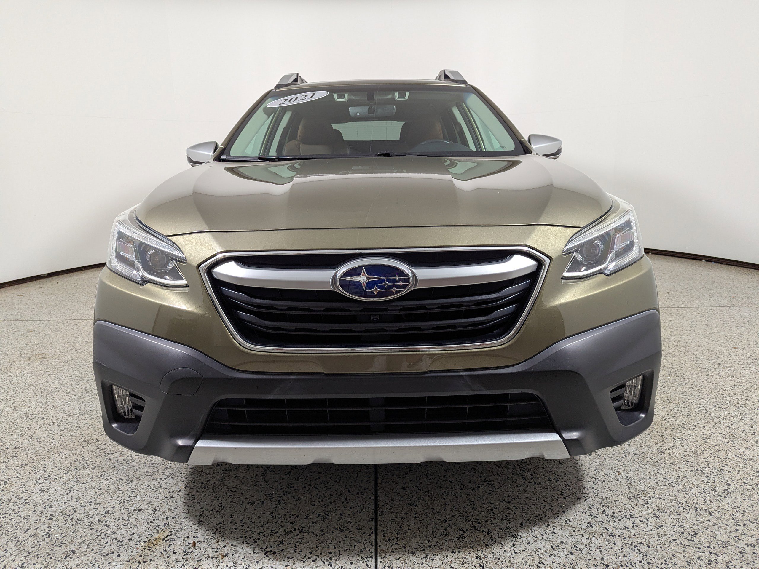 Used 2021 Subaru Outback Touring w/ Popular Package #2 image 2
