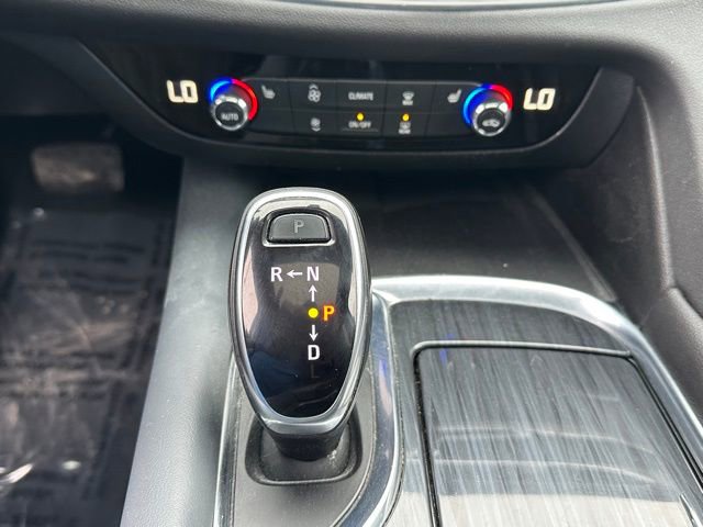 Used 2021 Buick Enclave Essence w/ Sport Touring Edition image 37