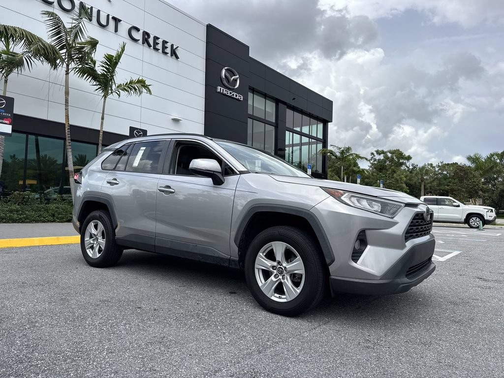 Used 2019 Toyota RAV4 XLE FWD image 22