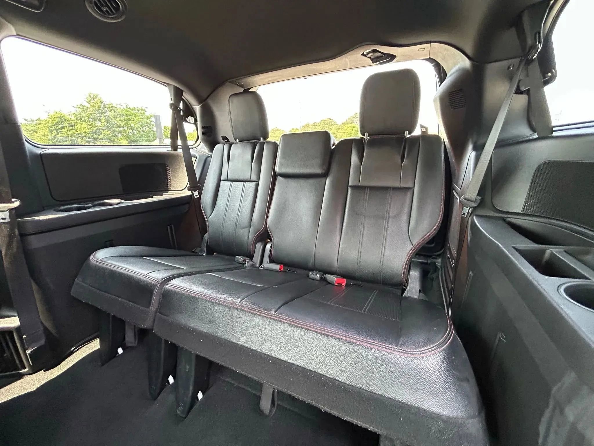Used 2020 Dodge Grand Caravan GT image 29