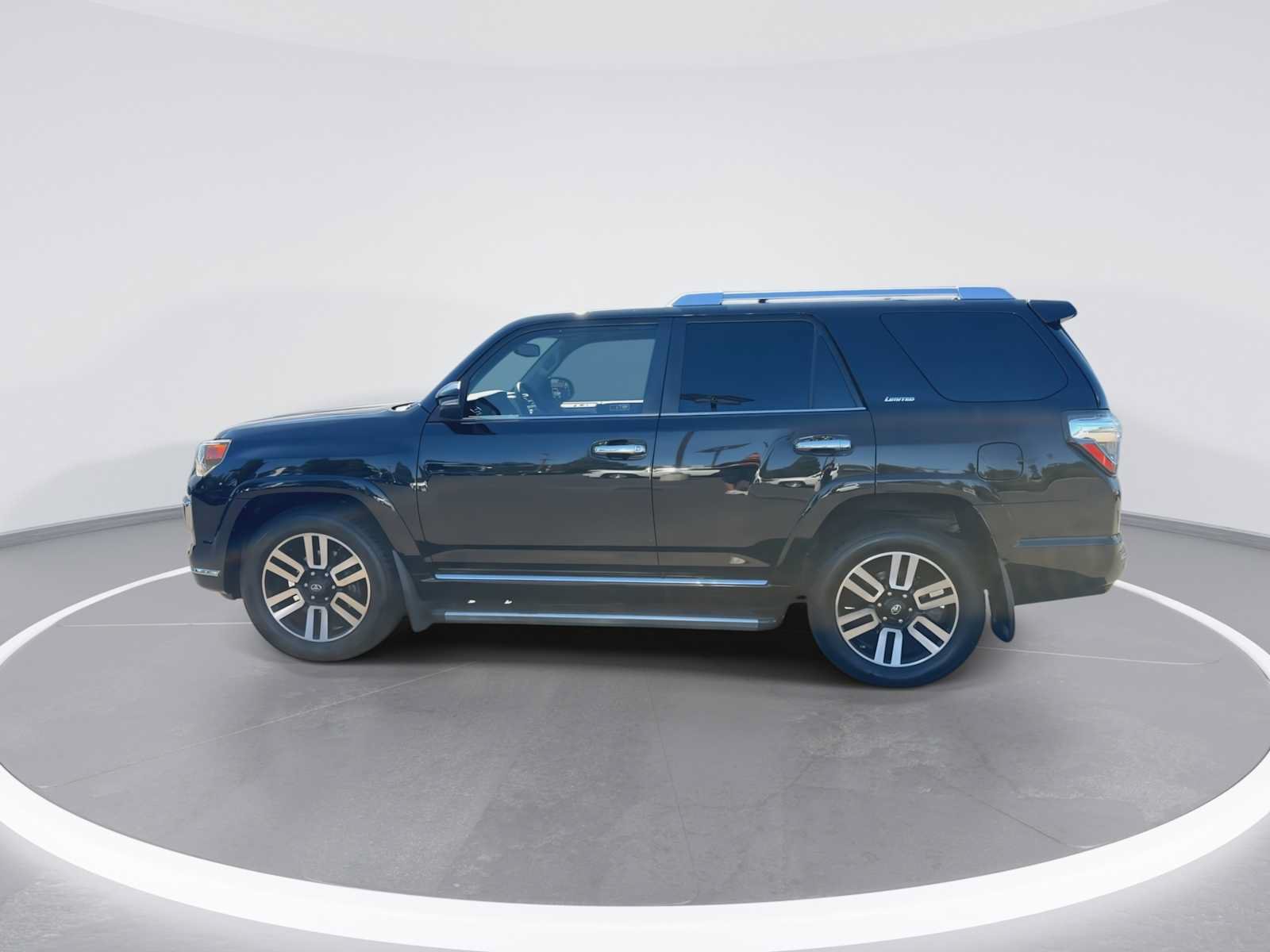 Used 2015 Toyota 4Runner Limited AWD/4WD image 5