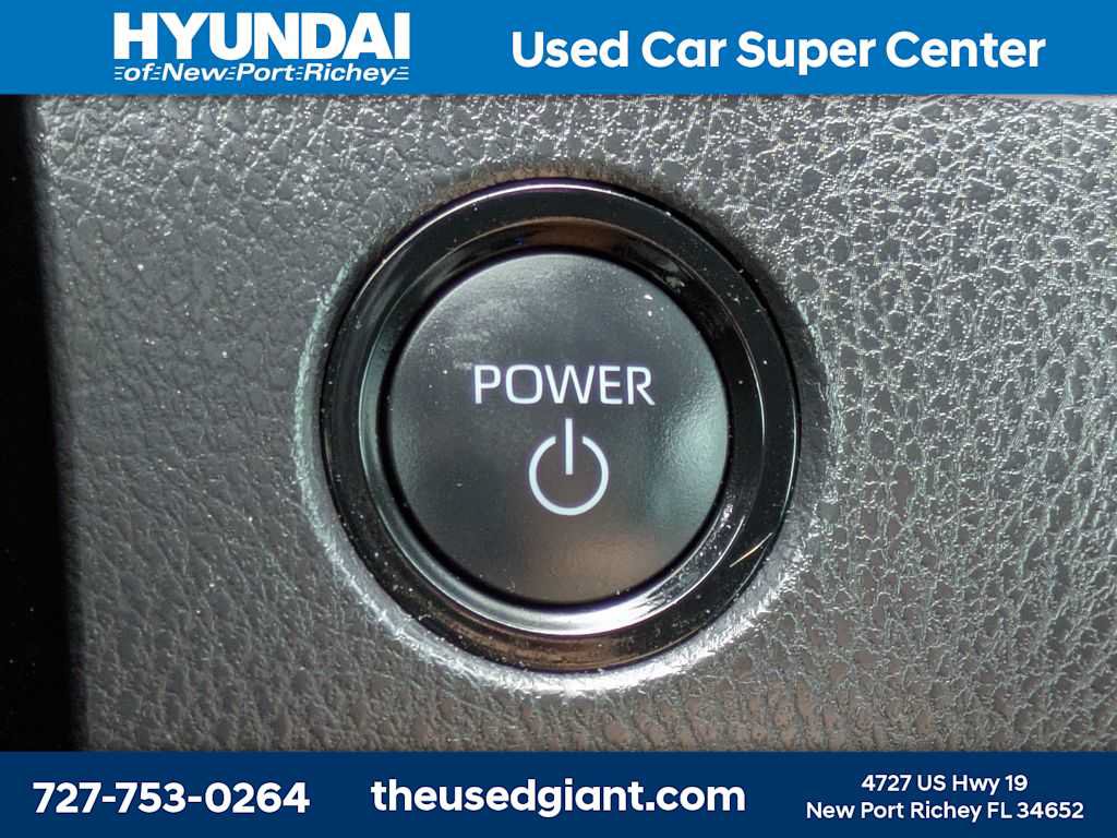 Used 2025 Toyota Camry SE FWD image 35