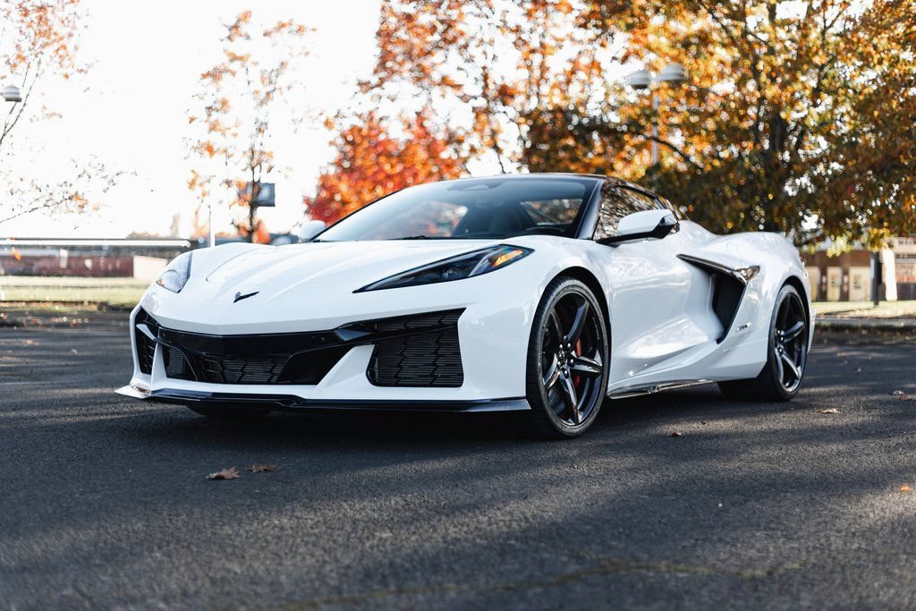 Used 2024 Chevrolet Corvette Z06 w/ Stealth Interior Trim Package RWD image 26