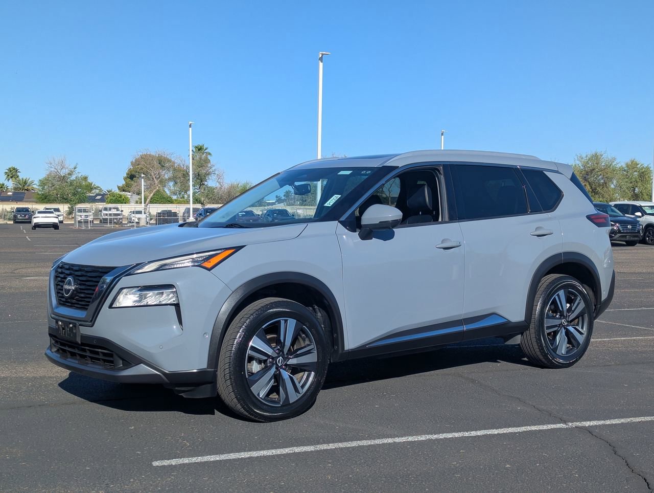 Certified 2023 Nissan Rogue SL w/ SL Premium Package image 2