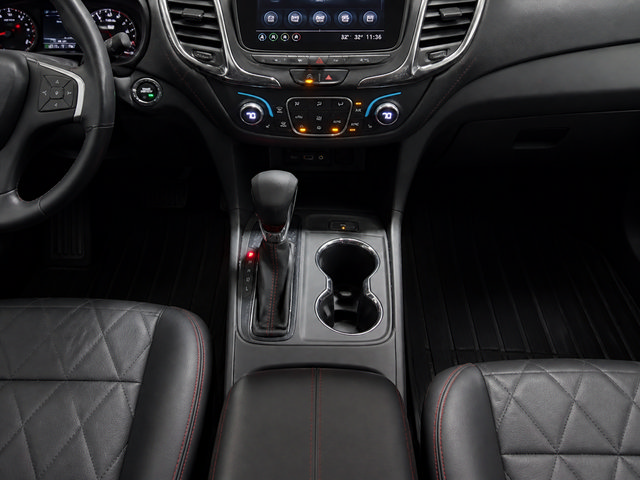 Used 2023 Chevrolet Equinox RS FWD image 23