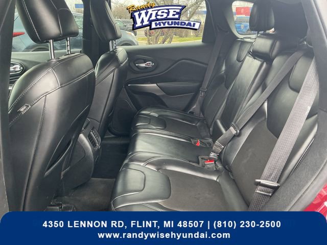 Used 2020 Jeep Cherokee Latitude Plus AWD/4WD image 26