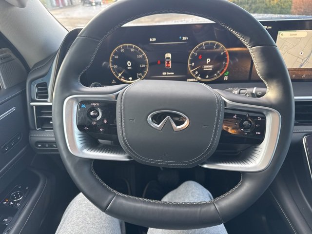 Used 2025 INFINITI QX80 Sensory image 17