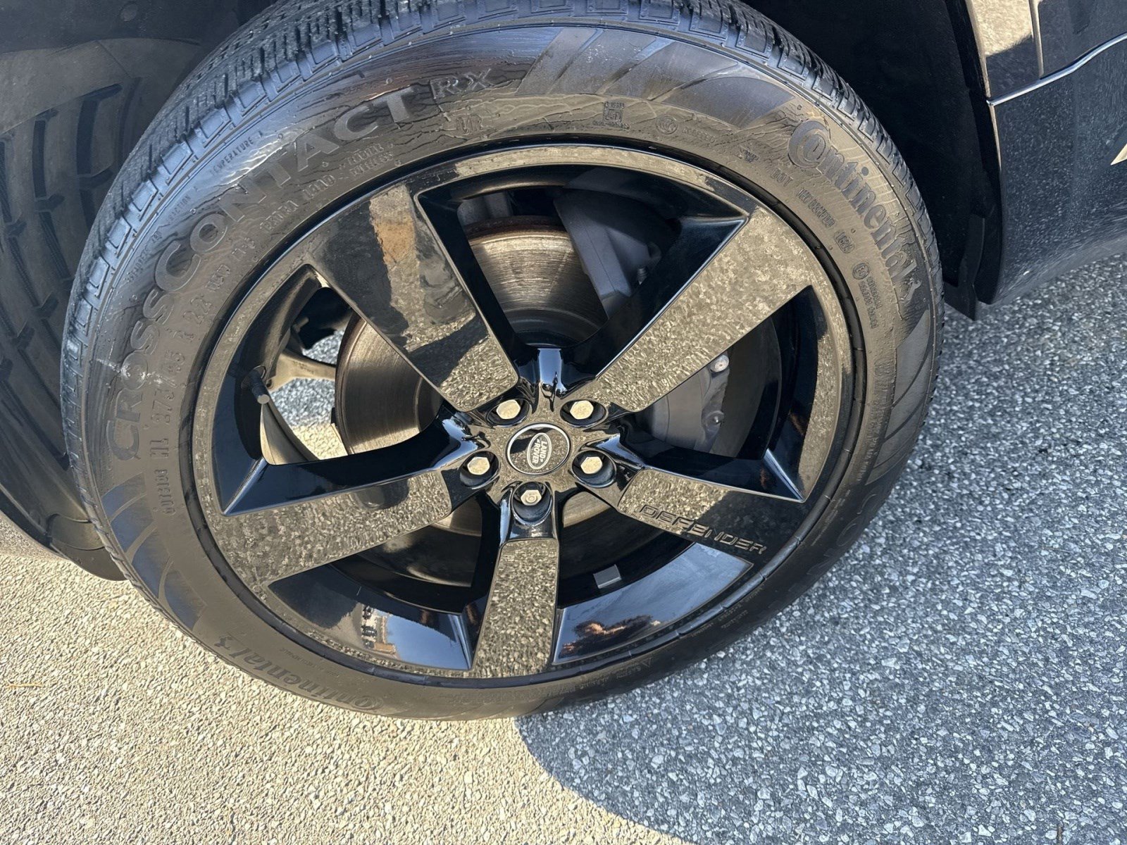 Used 2024 Land Rover Defender 130 X-Dynamic SE image 11