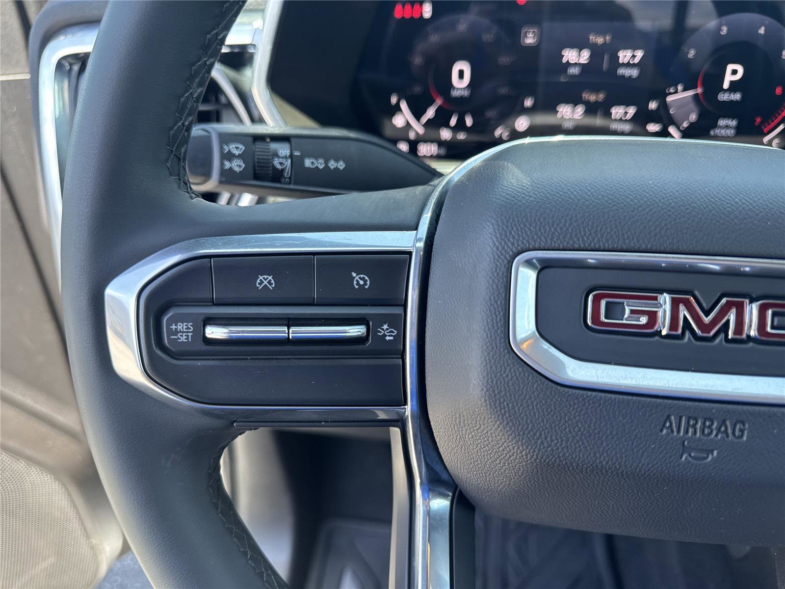 Used 2024 GMC Canyon Elevation w/ Elevation Premium Package RWD image 21