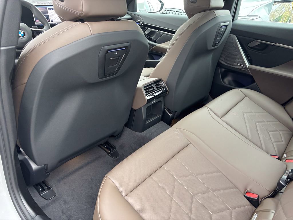 New 2026 BMW 530i xDrive w/ Premium Package image 29