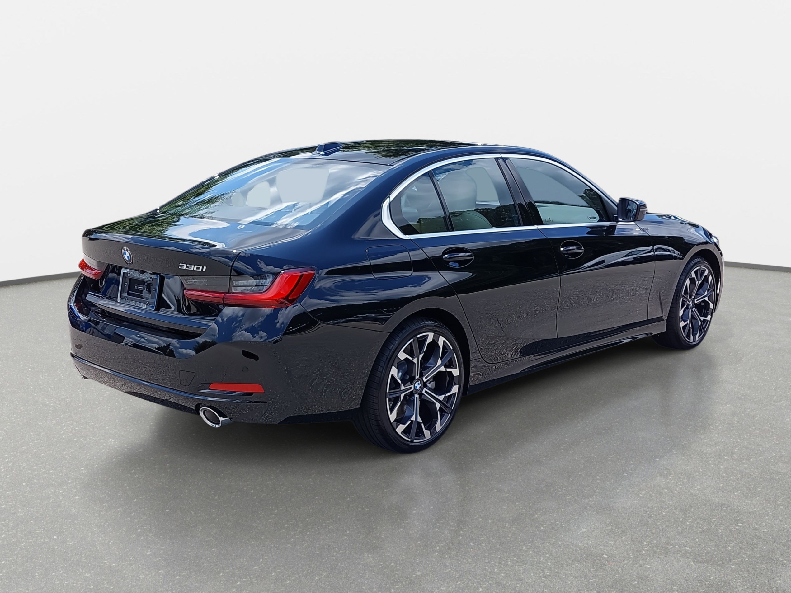 New 2025 BMW 330i Sedan w/ Premium Package image 5