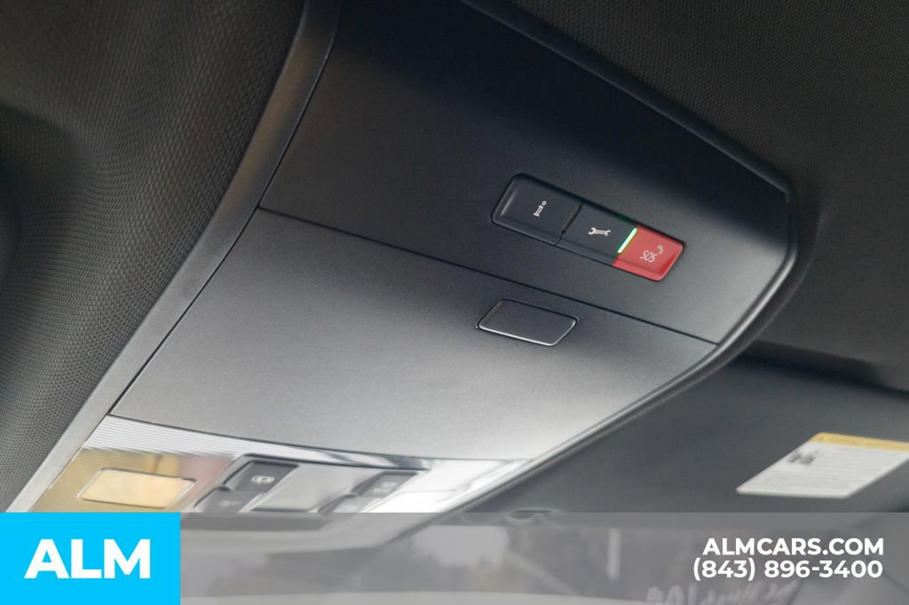 Used 2021 Volkswagen Atlas Cross Sport SE FWD image 15