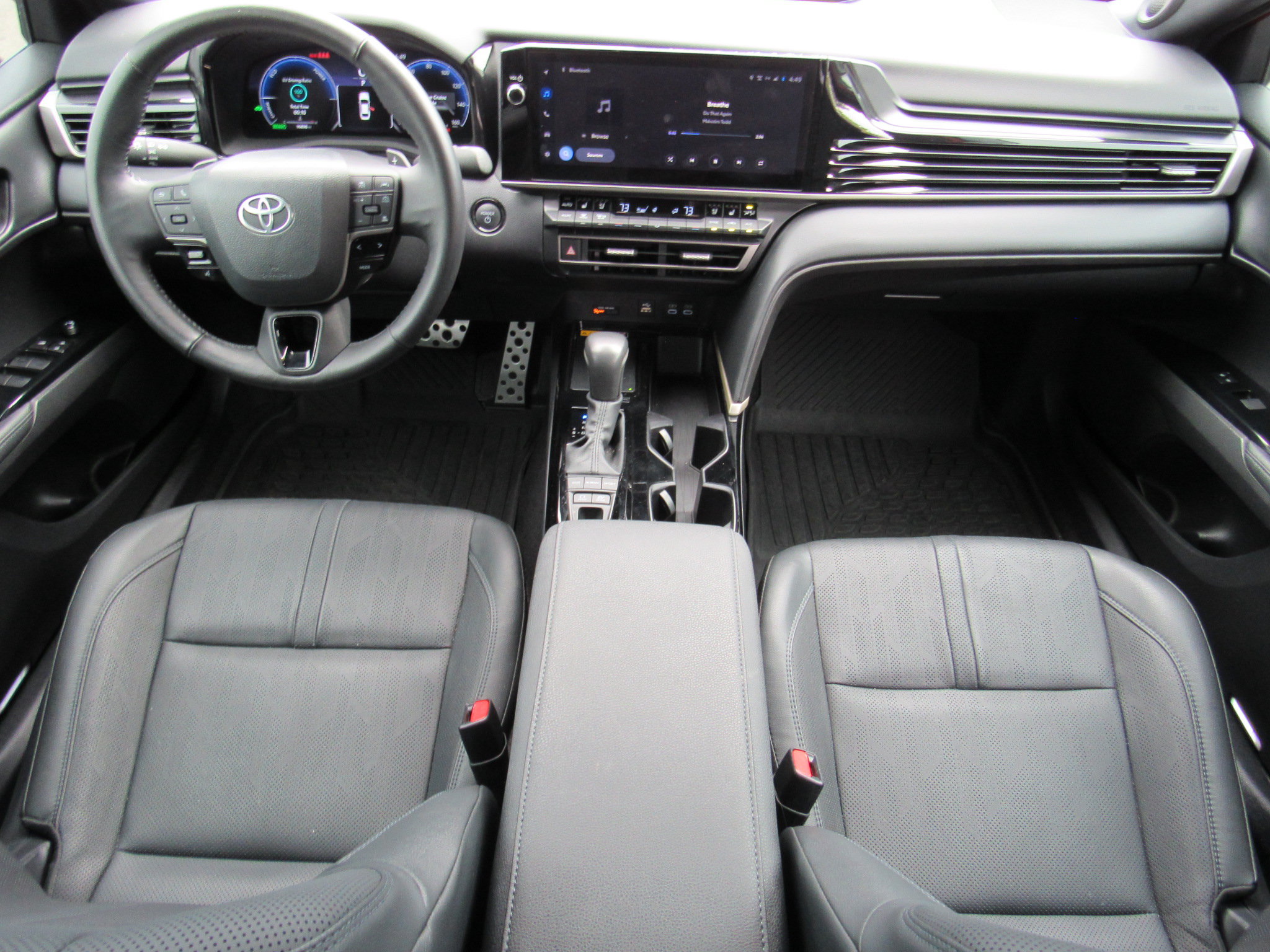Used 2025 Toyota Camry XSE w/ Premium Package FWD image 35