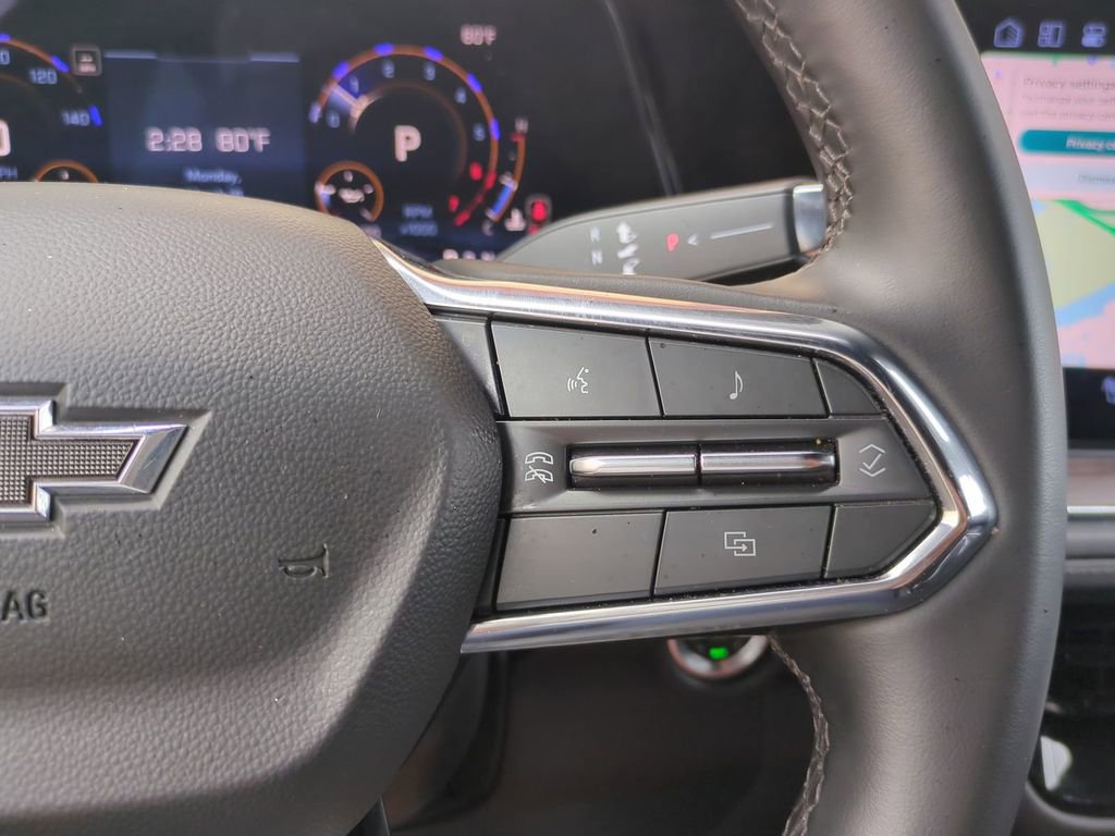 Used 2025 Chevrolet Suburban Z71 AWD/4WD image 34