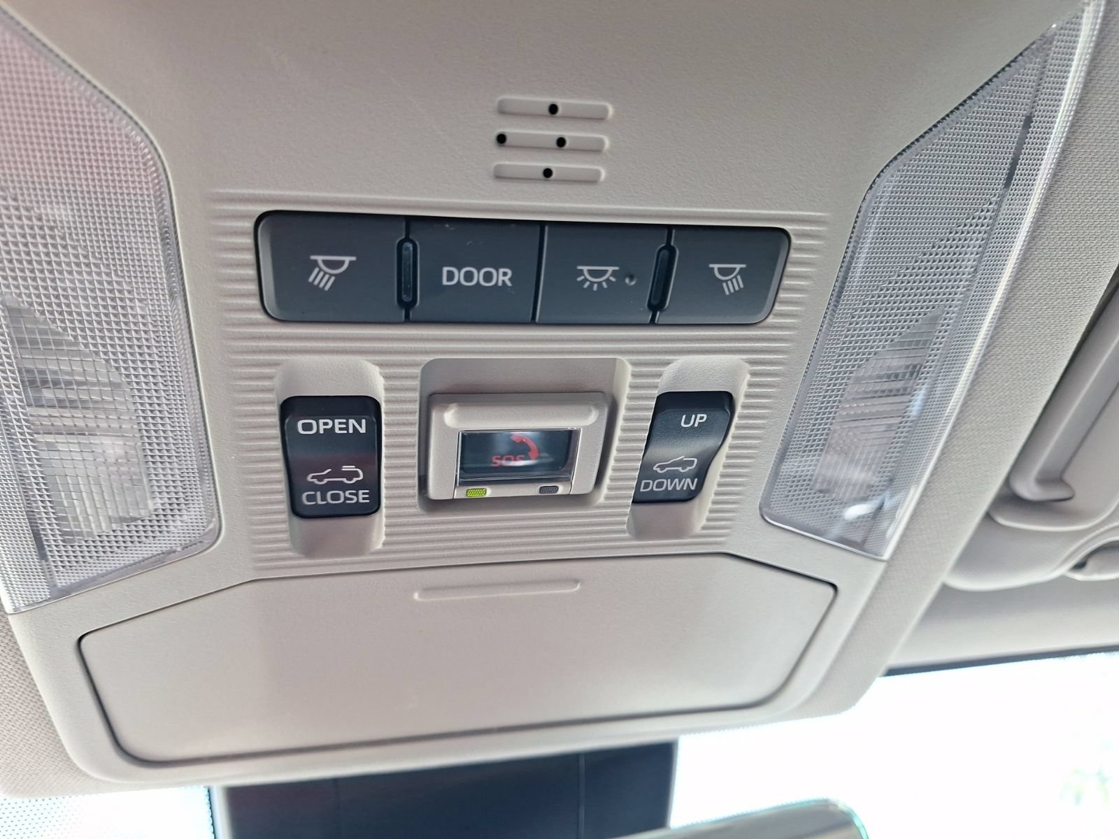 Used 2024 Toyota RAV4 XLE w/ Convenience Package FWD image 28