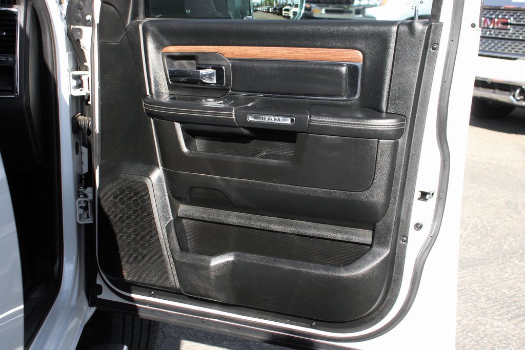 Used 2018 RAM 3500 Laramie image 42