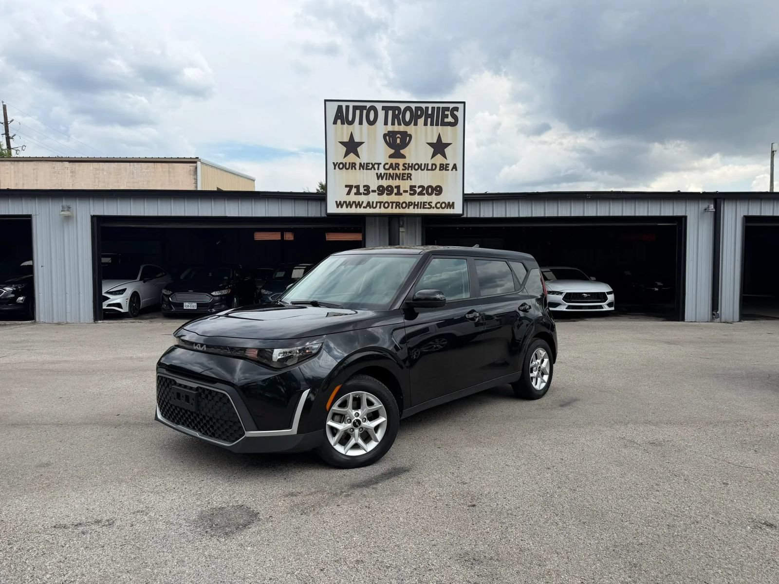 Used 2023 Kia Soul LX w/ LX Technology Package FWD image 1