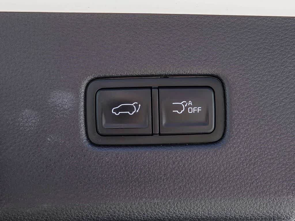 Certified 2023 Kia Carnival EX FWD image 25