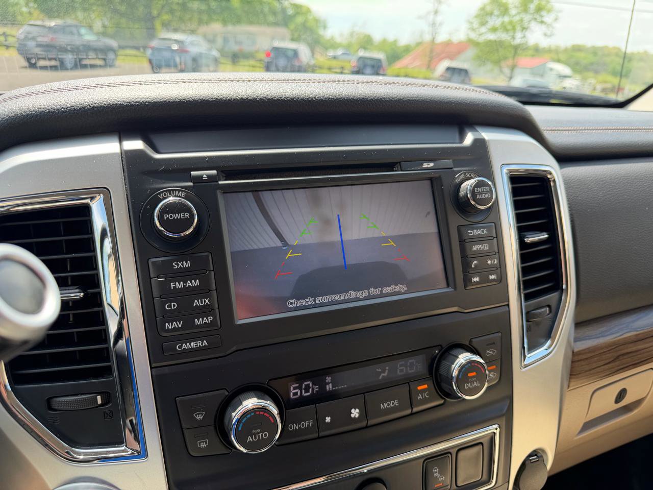 Used 2016 Nissan Titan SL AWD/4WD image 16