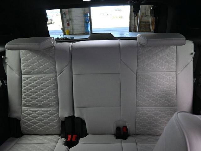 Used 2025 Cadillac Escalade V image 19