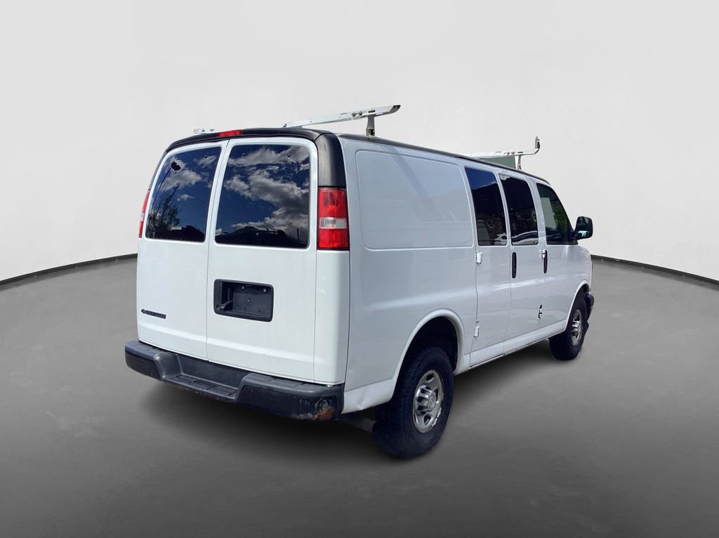 Used 2017 Chevrolet Express 2500 image 5